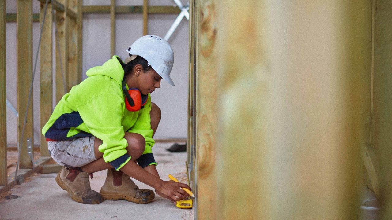 How to Move Up the Ranks in Construction