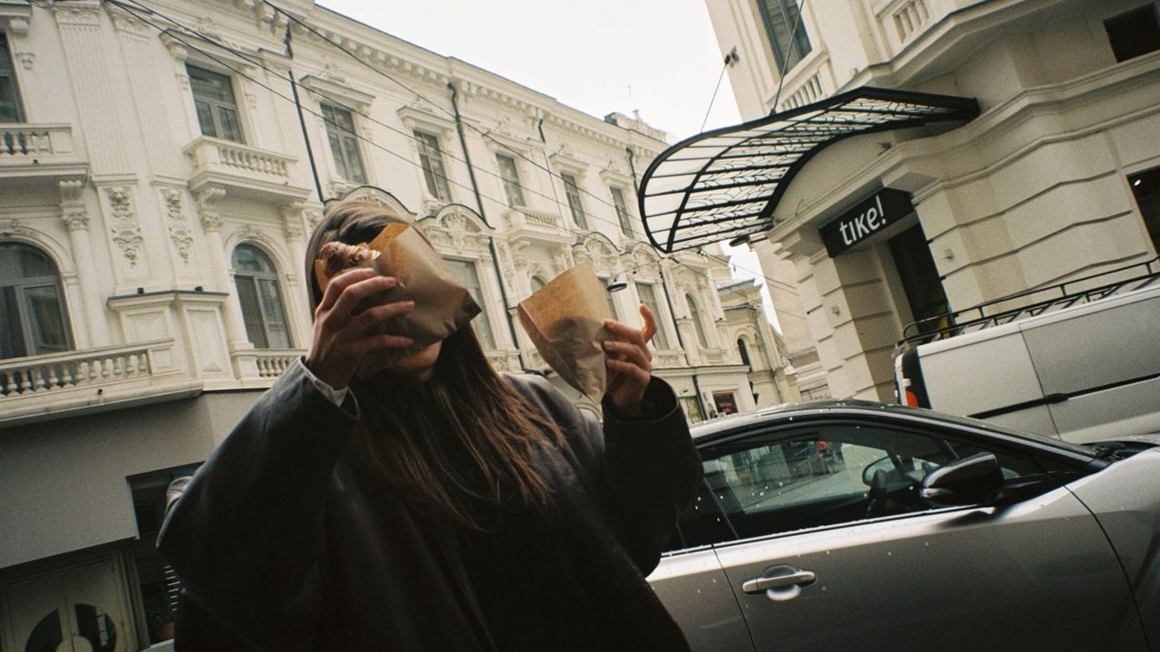 5 Pieces Of Money Advice I'd Give to 18 Year Old Me